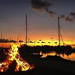 Am Yachthafen In