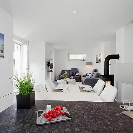 Am Yachthafen In Peenemunde